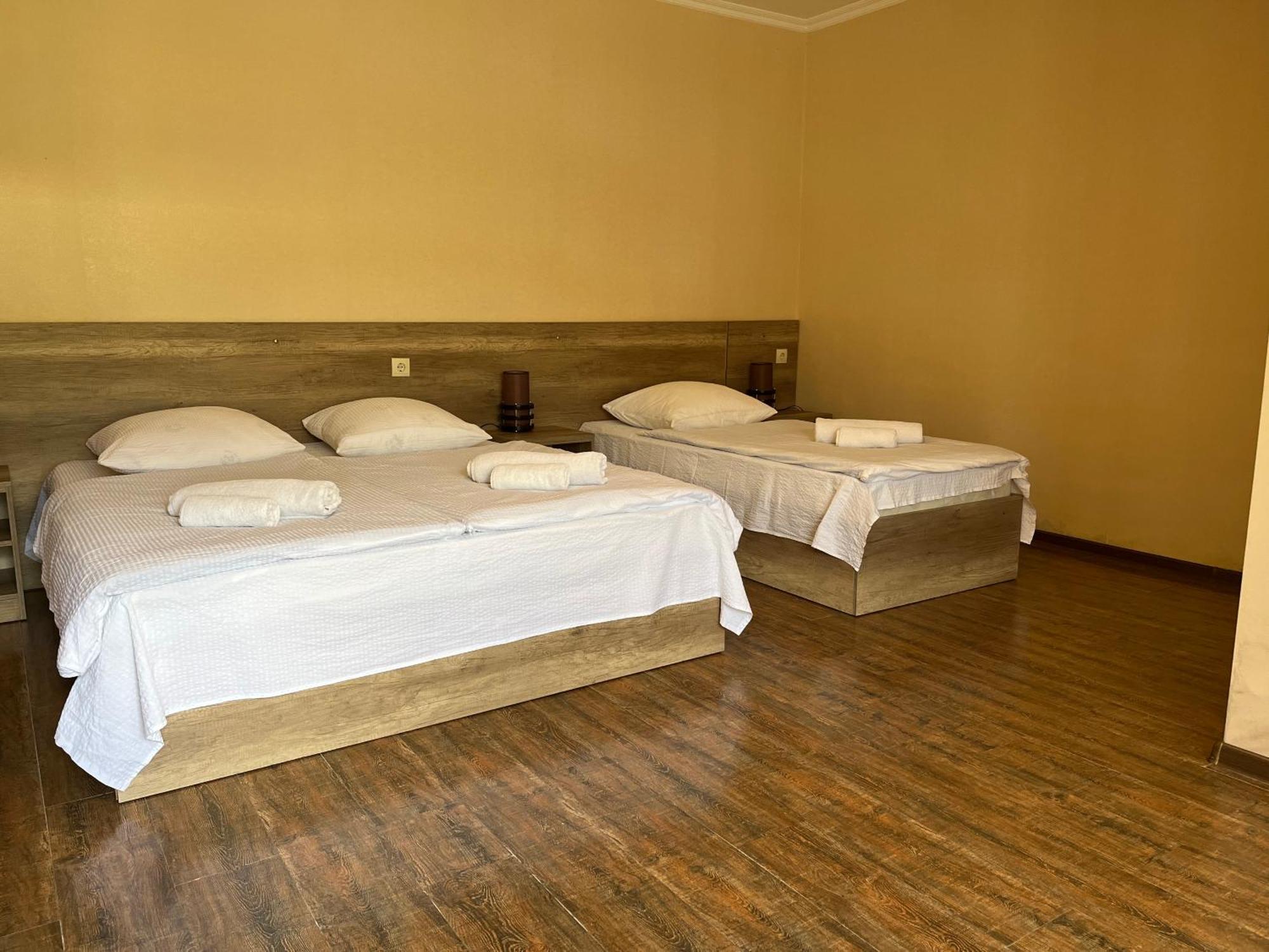 Soso Burduli'S Guesthouse คัซเบกี ภายนอก รูปภาพ