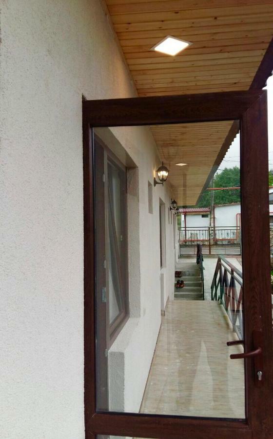 Soso Burduli'S Guesthouse คัซเบกี ภายนอก รูปภาพ